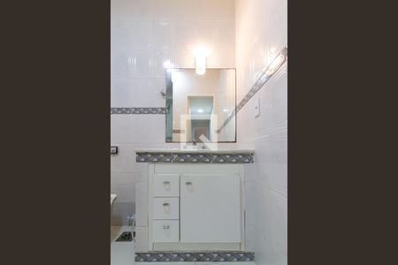 Banheiro social de apartamento para alugar com 2 quartos, 80m² em Gávea, Rio de Janeiro