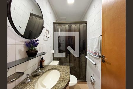 Apartamento à venda com 80m², 3 quartos e 1 vaga Apartamento à venda com 80m², 3 quartos e 1 vagaBanheiro 2