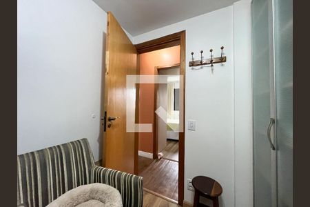 Apartamento à venda com 80m², 3 quartos e 1 vaga Apartamento à venda com 80m², 3 quartos e 1 vagaEscritório