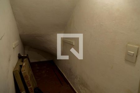 Casa à venda com 300m², 3 quartos e 5 vagas Casa à venda com 300m², 3 quartos e 5 vagasQuarto de Serviço - Despensa