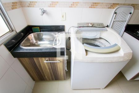 Apartamento à venda com 64m², 2 quartos e 1 vaga Apartamento à venda com 64m², 2 quartos e 1 vagaÁrea de serviço