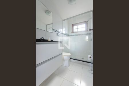 Casa à venda com 249m², 3 quartos e 8 vagasBanheiro