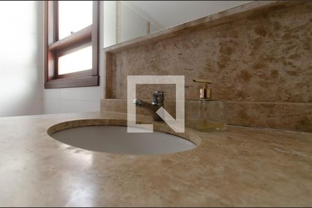 Casa à venda com 249m², 3 quartos e 8 vagasBanheiro da Suíte