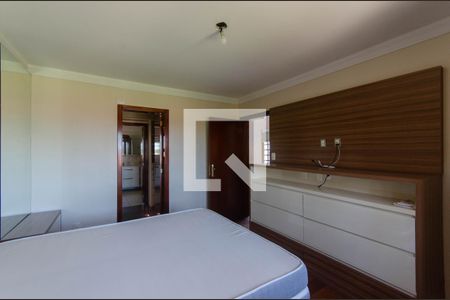 Casa à venda com 249m², 3 quartos e 8 vagasQuarto 1 - Suíte