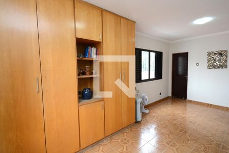 Casa à venda com 167m², 4 quartos e 2 vagasSuíte 3