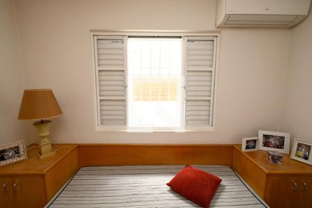 Casa à venda com 167m², 4 quartos e 2 vagasQuarto 4