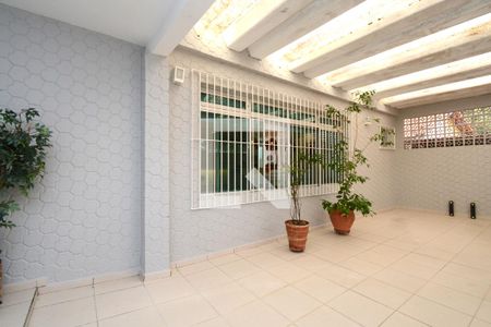 Casa à venda com 167m², 4 quartos e 2 vagasGaragem