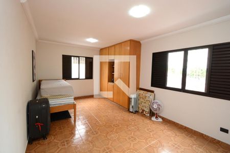 Casa à venda com 167m², 4 quartos e 2 vagasSuíte 3
