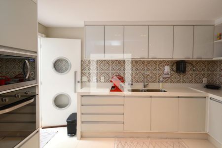 Casa à venda com 167m², 4 quartos e 2 vagasCozinha