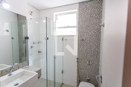 Banheiro da Suíte de apartamento para alugar com 3 quartos, 85m² em Cidade Nova, Belo Horizonte