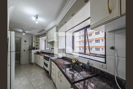 Apartamento para alugar com 200m², 3 quartos e 2 vagas Apartamento para alugar com 200m², 3 quartos e 2 vagasCozinha