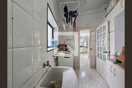 Apartamento para alugar com 200m², 3 quartos e 2 vagas Apartamento para alugar com 200m², 3 quartos e 2 vagasÁrea de Serviço