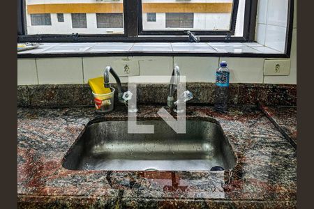 Apartamento para alugar com 200m², 3 quartos e 2 vagas Apartamento para alugar com 200m², 3 quartos e 2 vagasCozinha