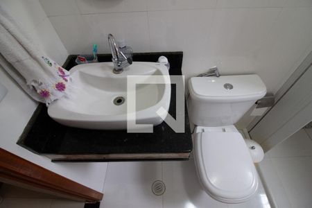 Casa à venda com 132m², 3 quartos e 3 vagas Casa à venda com 132m², 3 quartos e 3 vagasDetalhe Banheiro da Suíte 1