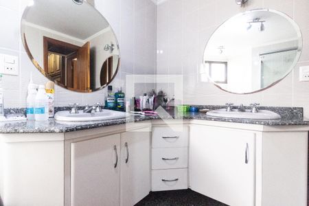 Apartamento à venda com 170m², 4 quartos e 3 vagas Apartamento à venda com 170m², 4 quartos e 3 vagasSuíte