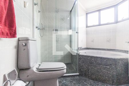 Apartamento à venda com 170m², 4 quartos e 3 vagas Apartamento à venda com 170m², 4 quartos e 3 vagasSuíte