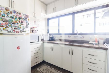 Apartamento à venda com 170m², 4 quartos e 3 vagas Apartamento à venda com 170m², 4 quartos e 3 vagasCozinha