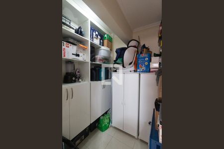 Apartamento à venda com 170m², 4 quartos e 3 vagas Apartamento à venda com 170m², 4 quartos e 3 vagasQuarto de serviço