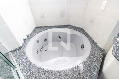 Apartamento à venda com 170m², 4 quartos e 3 vagas Apartamento à venda com 170m², 4 quartos e 3 vagasBanheira