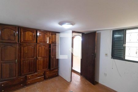 Casa à venda com 120m², 5 quartos e 3 vagas Casa à venda com 120m², 5 quartos e 3 vagasQuarto 01 da casa 02