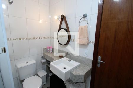 Casa de condomínio à venda com 120m², 2 quartos e 3 vagasBanheiro