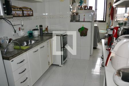 Apartamento à venda com 150m², 3 quartos e 2 vagas Apartamento à venda com 150m², 3 quartos e 2 vagasÁrea de Serviço
