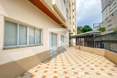 Apartamento à venda com 83m², 3 quartos e 2 vagas Apartamento à venda com 83m², 3 quartos e 2 vagasÁrea Comum