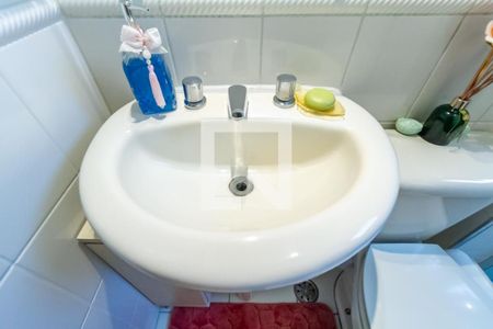 Apartamento à venda com 83m², 3 quartos e 2 vagas Apartamento à venda com 83m², 3 quartos e 2 vagasBanheiro Social