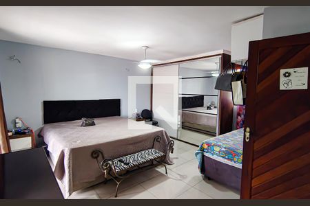 Casa à venda com 240m², 5 quartos e 3 vagas Casa à venda com 240m², 5 quartos e 3 vagasquarto 4