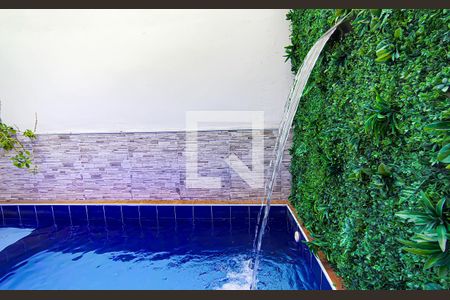 Casa à venda com 240m², 5 quartos e 3 vagas Casa à venda com 240m², 5 quartos e 3 vagaspiscina