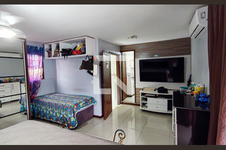 Casa à venda com 240m², 5 quartos e 3 vagas Casa à venda com 240m², 5 quartos e 3 vagasquarto 4