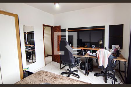 Casa à venda com 240m², 5 quartos e 3 vagas Casa à venda com 240m², 5 quartos e 3 vagasquarto 2