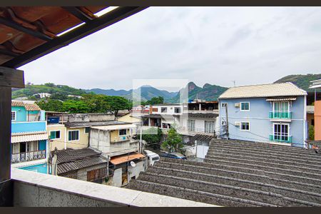 Casa à venda com 240m², 5 quartos e 3 vagas Casa à venda com 240m², 5 quartos e 3 vagasvista