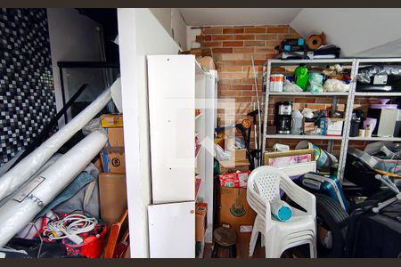 Casa à venda com 240m², 5 quartos e 3 vagas Casa à venda com 240m², 5 quartos e 3 vagasdeposito