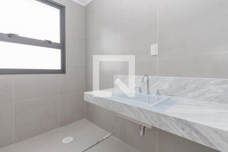 Apartamento à venda com 227m², 3 quartos e 4 vagas Apartamento à venda com 227m², 3 quartos e 4 vagasBanheiro 1 da Suíte 1