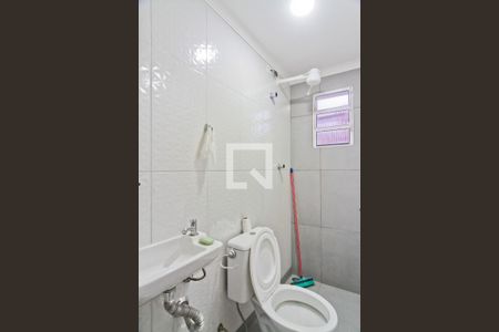 Casa à venda com 104m², 3 quartos e 2 vagas Casa à venda com 104m², 3 quartos e 2 vagasBanheiro 2