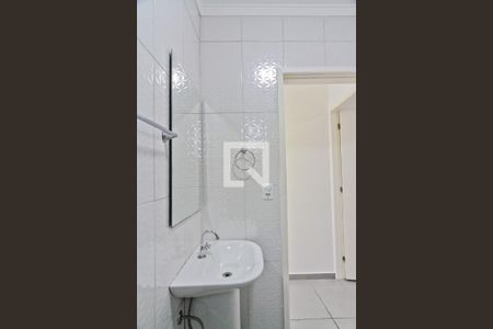 Casa à venda com 104m², 3 quartos e 2 vagas Casa à venda com 104m², 3 quartos e 2 vagasBanheiro