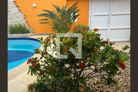 Casa de condomínio à venda com 360m², 4 quartos e 3 vagas Casa de condomínio à venda com 360m², 4 quartos e 3 vagasQuintal