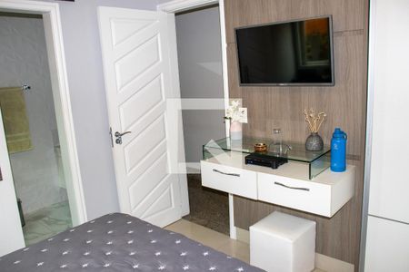 Casa de condomínio à venda com 360m², 4 quartos e 3 vagas Casa de condomínio à venda com 360m², 4 quartos e 3 vagasQuarto Principal