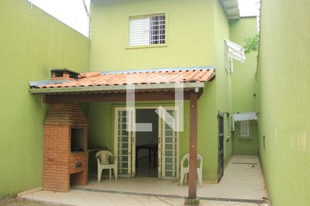 Casa à venda com 180m², 3 quartos e sem vagaQuintal/ Churrasqueira