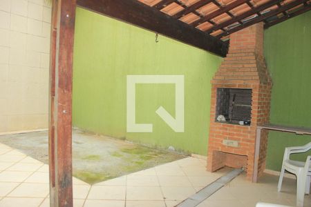 Casa à venda com 180m², 3 quartos e sem vagaQuintal/ Churrasqueira