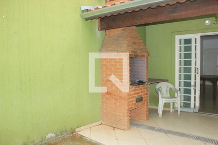 Casa à venda com 180m², 3 quartos e sem vagaQuintal/ Churrasqueira