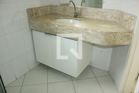 Casa à venda com 180m², 3 quartos e sem vagaBanheiro da Suíte