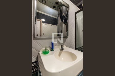 Apartamento à venda com 107m², 2 quartos e sem vagaBanheiro 