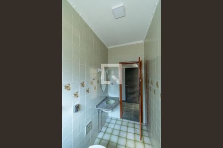 Casa à venda com 230m², 3 quartos e 4 vagas Casa à venda com 230m², 3 quartos e 4 vagasBanheiro Social 2