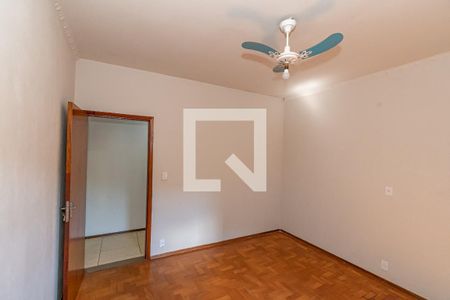 Casa à venda com 230m², 3 quartos e 4 vagas Casa à venda com 230m², 3 quartos e 4 vagasQuarto 2