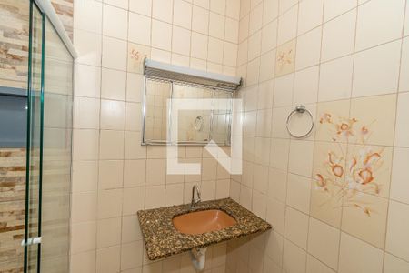 Casa à venda com 230m², 3 quartos e 4 vagas Casa à venda com 230m², 3 quartos e 4 vagasDetalhe Banheiro da Suíte