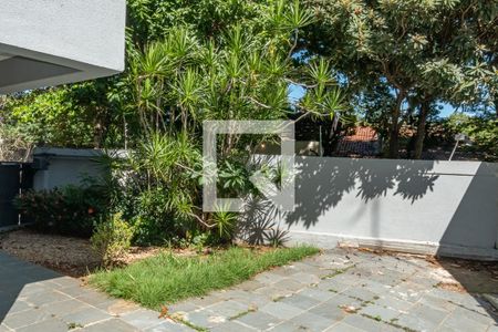 Casa à venda com 230m², 3 quartos e 4 vagas Casa à venda com 230m², 3 quartos e 4 vagasJardim