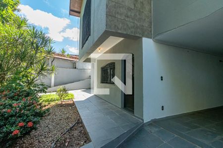Casa à venda com 230m², 3 quartos e 4 vagas Casa à venda com 230m², 3 quartos e 4 vagasJardim