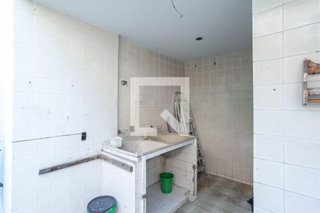 Casa à venda com 371m², 5 quartos e 8 vagas Casa à venda com 371m², 5 quartos e 8 vagasÁrea de serviço